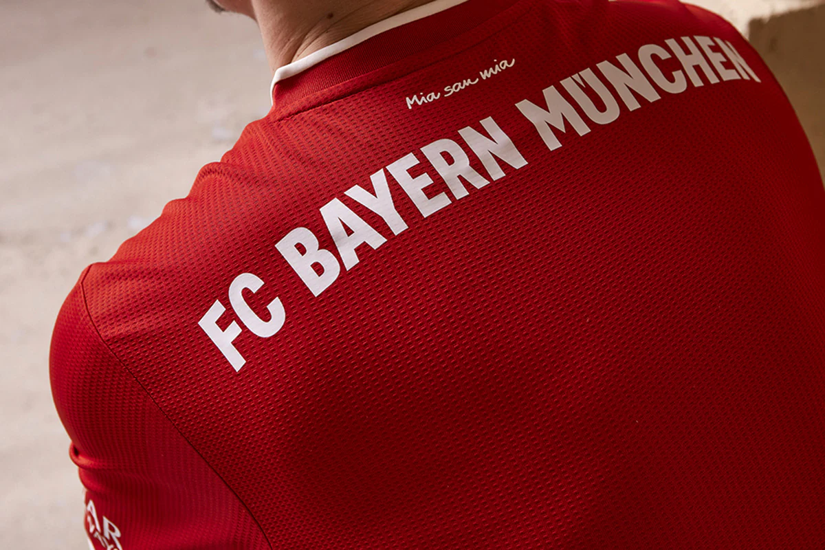 英超爆冷：利兹联3-1切尔西，内托破门难救主（英超冷门：利兹联3比1击败切尔西，内托进球难挽败局）