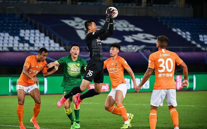 武体集团官方：武汉体育中心将改建为8万坐席专业足球场（武体集团宣布：武汉体育中心将升级改造为8万座专业足球场）