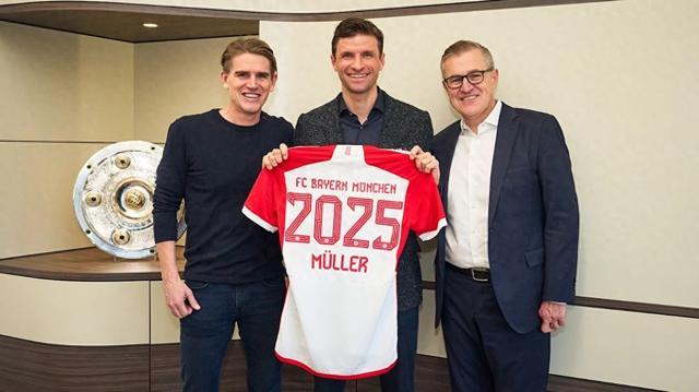 罗马诺：我可以保证，曼联将在明年签下一到两名重量级中场（罗马诺：确定无疑，曼联明年将引进一至两名顶级中场）