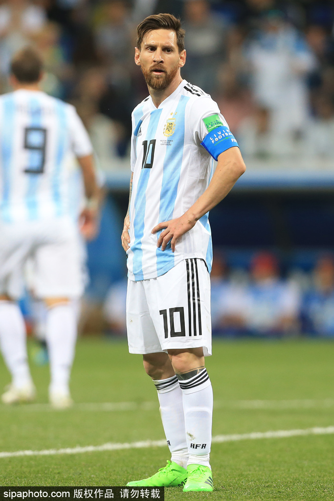 亚冠精英战报：高明锡破门，金大元点射扳平，江原2-2武里南联（亚冠焦点：高明锡先拔头筹，金大元点球救主，江原2-2战平武里南联）