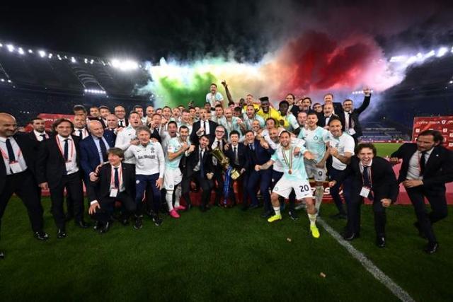 湖人半场高效，两项命中率均超5成，两队狂轰16记三分