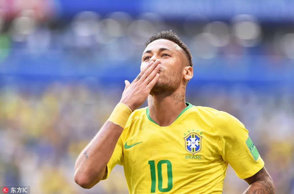 罗马诺：曼联已与内维斯的经纪人交谈，但还没有和新月正式谈判（罗马诺：曼联已与内维斯经纪人接触，但尚未就转会与利雅得新月展开正式谈判）