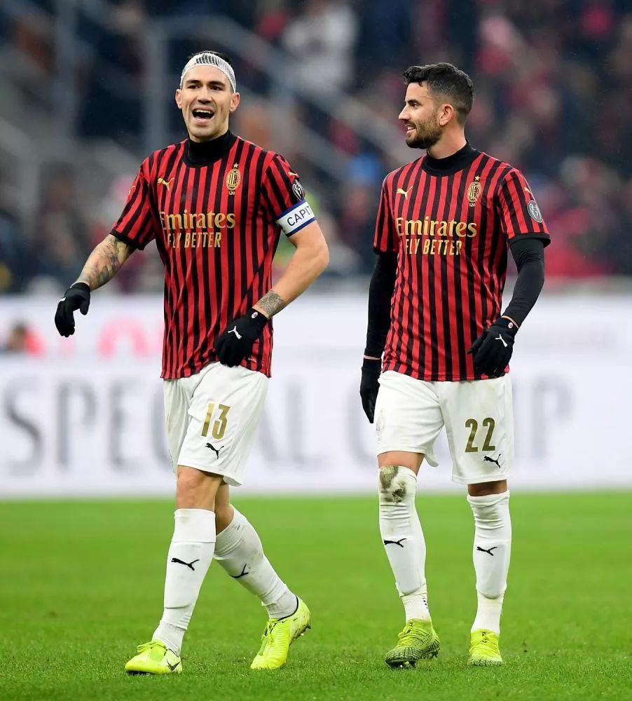 李新翔：我的第一次中超冠军；海港是冠军，连冠无人能撼动（李新翔收获中超首冠：海港加冕，连冠之势难撼）