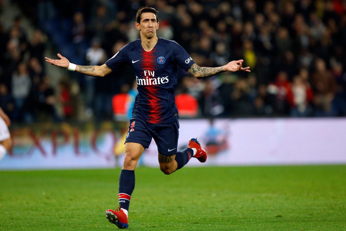 拜仁慕尼黑莱万多夫斯基帽子戏法